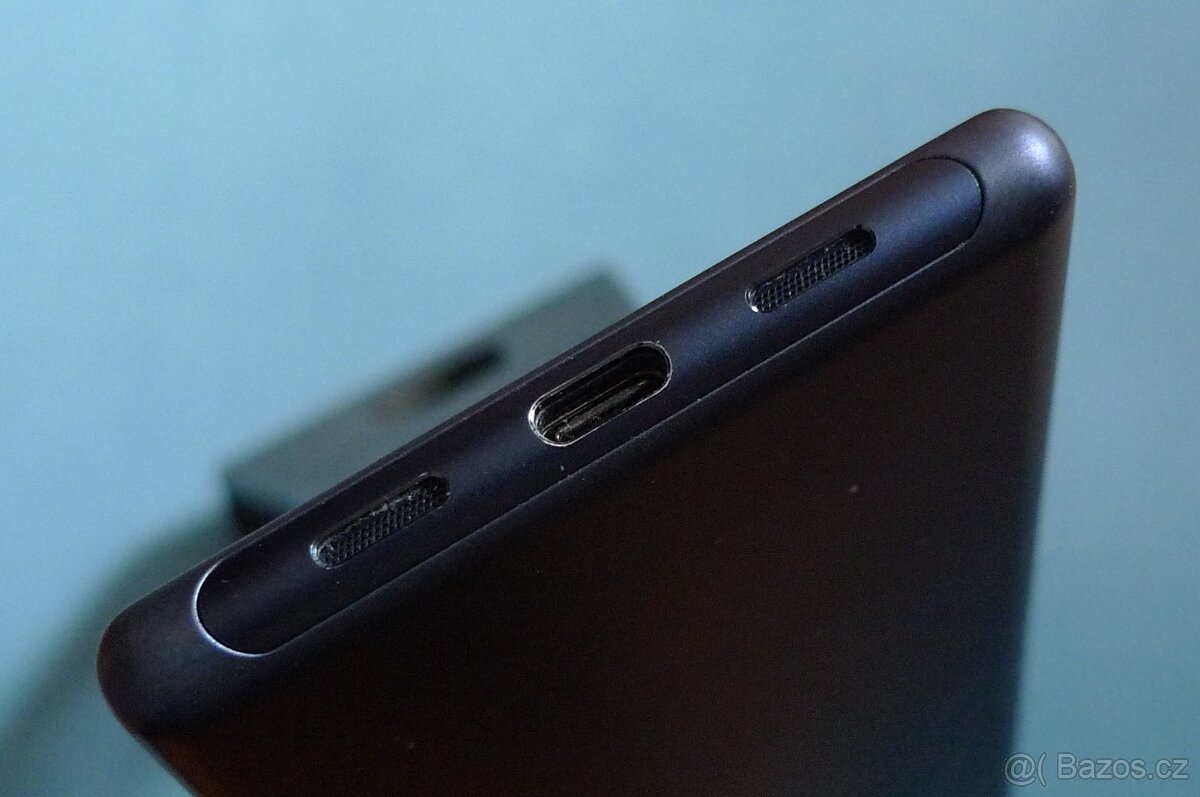 Sony Xperia 10 NAVY - 4