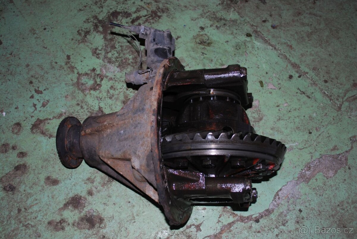 Avia - diferenciál, poloosy - 4