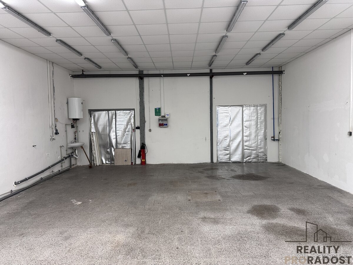 Pronájem skladu - dílny o výměře 75m2 v Adamově u Blanska č. - 4