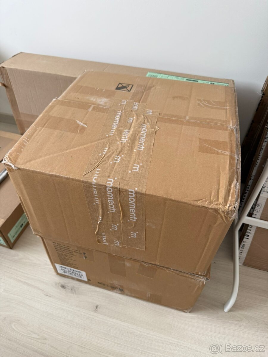 Černý lakovaný noční stolek Pulo 40 cm - 4