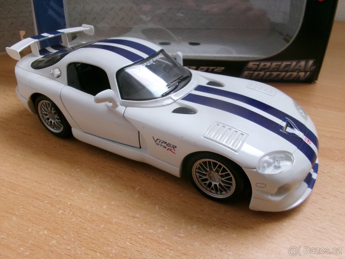 Dodge Viper GT2 1:24 - 4