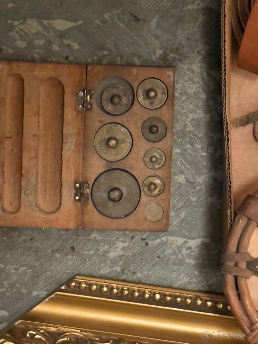 Mix starožitností - 4