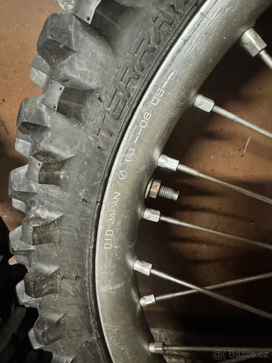 Kola Kawasaki KX 2004 - 4