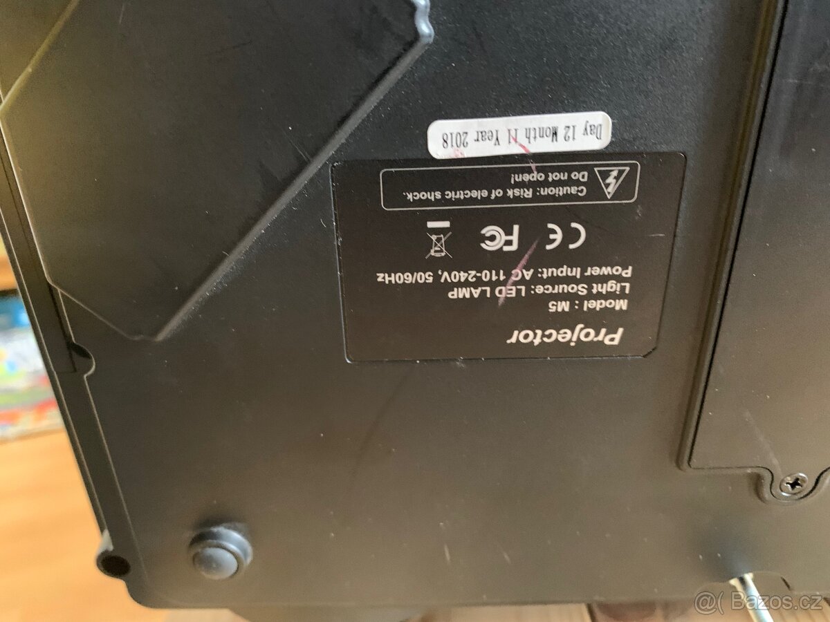 Projektor Houzetek - 4