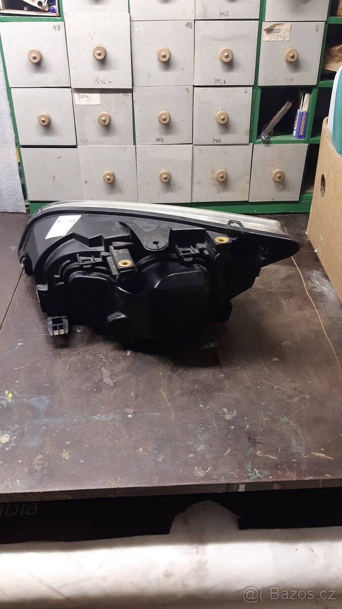 Přední světla Ford Focus mk 2 - 4