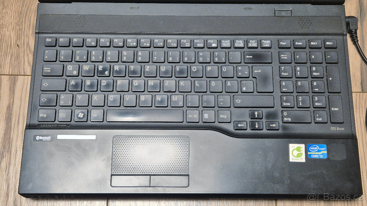 Notebook Fujitsu Lifebook AH532 / 4GB / 750 GB / W10 Pro - 4