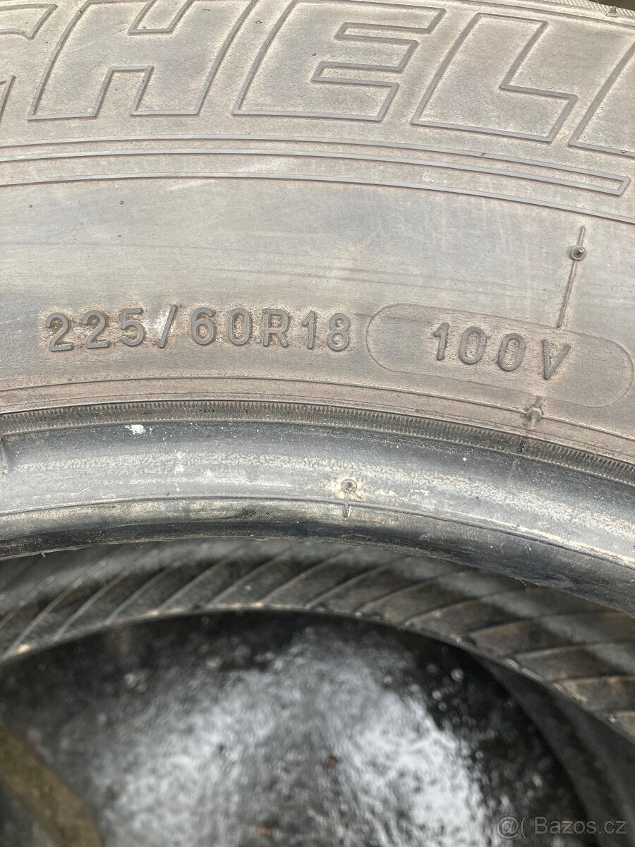 225/60/18 letni - 4