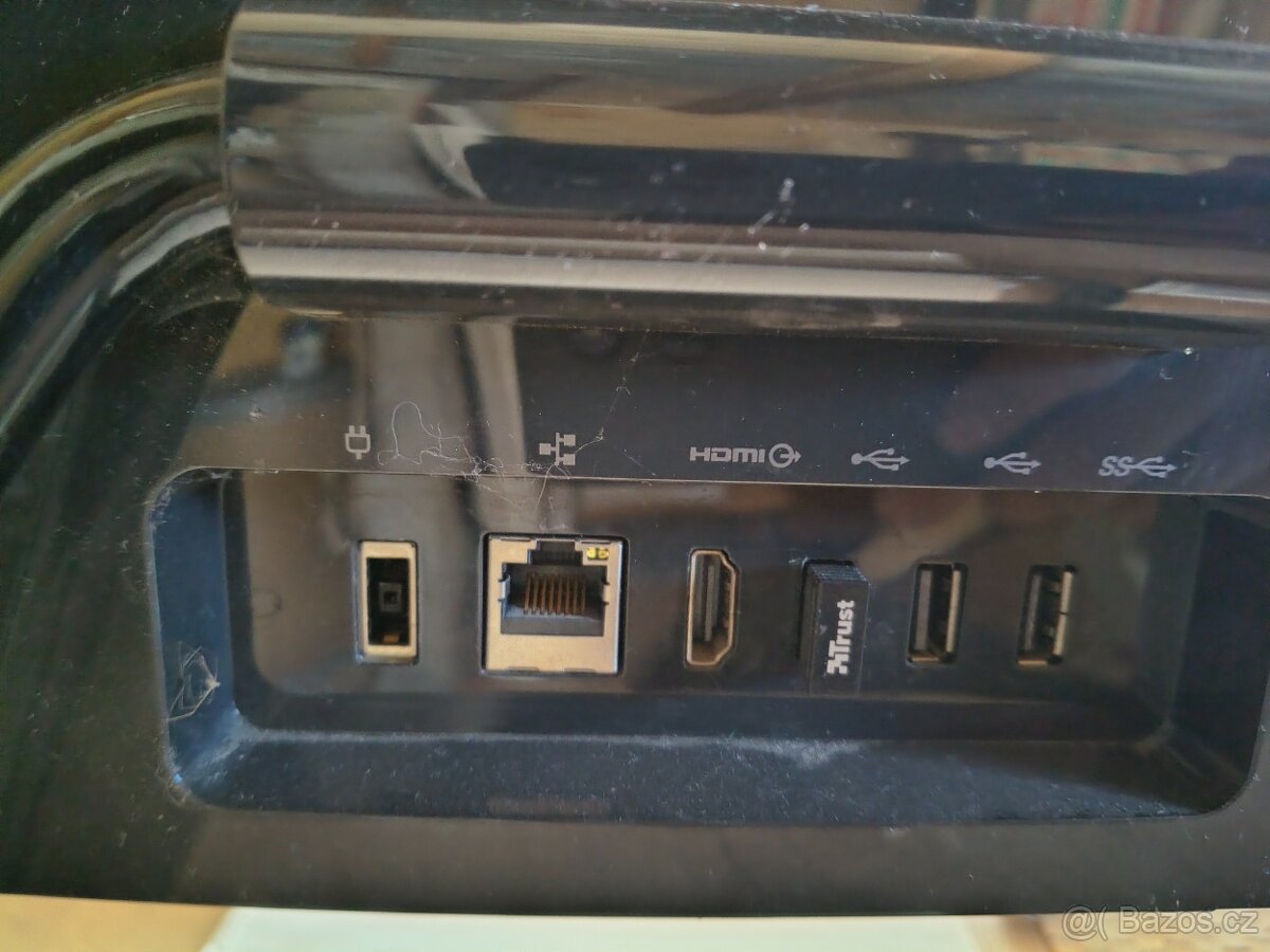 Stolní počítač Lenovo - 4