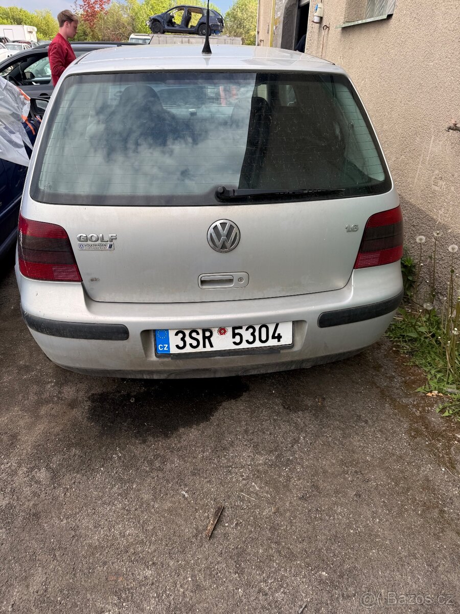 Golf 4 třídvéřo - 4