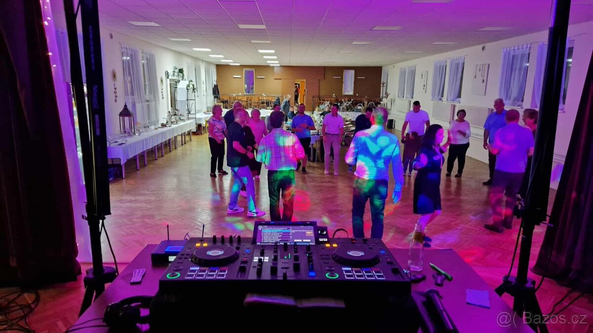 Pioneer XDJ RX3 + UDG Bag - 4