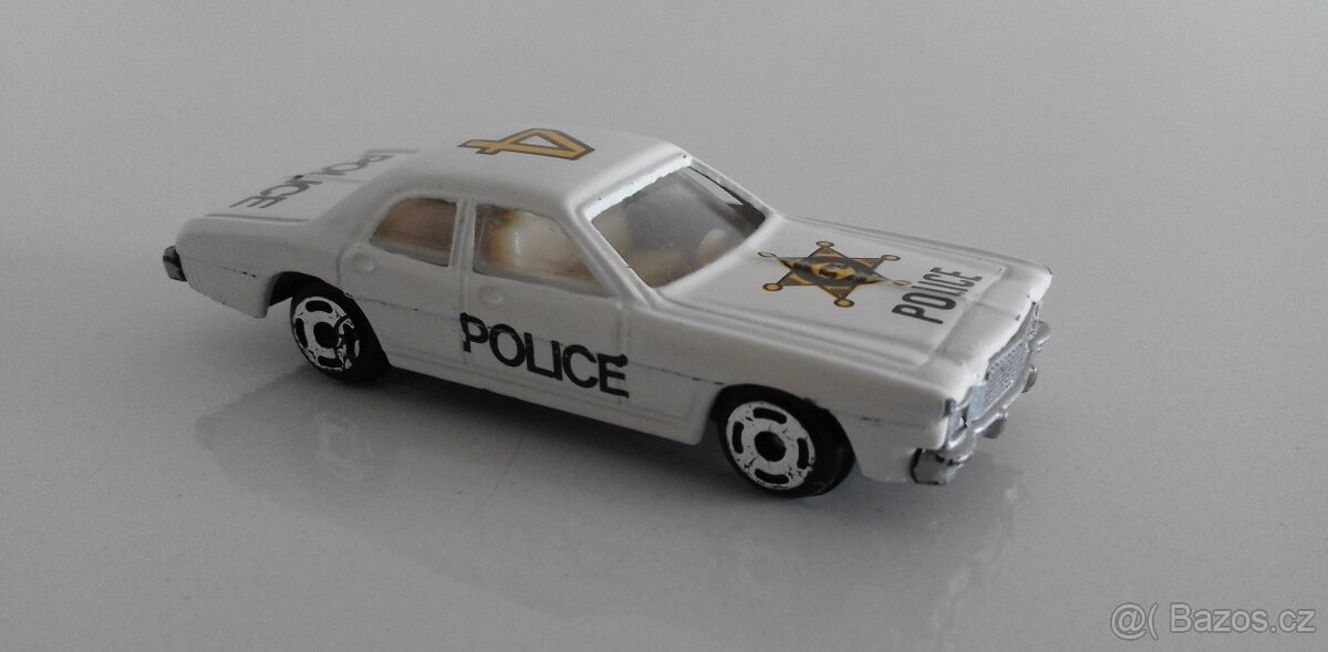 Modely aut 2ks, (angličáky) zachovalý pěkný stav, cena za ob - 4