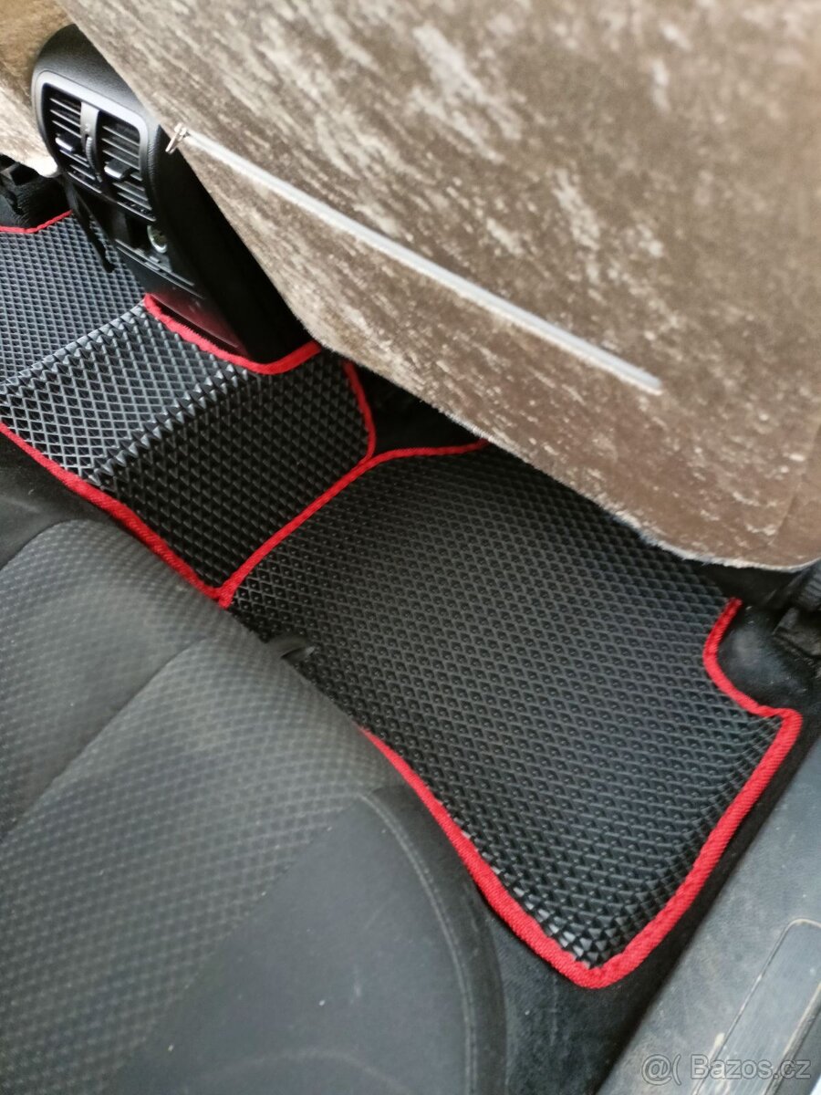Eva Koberce do auta - 4