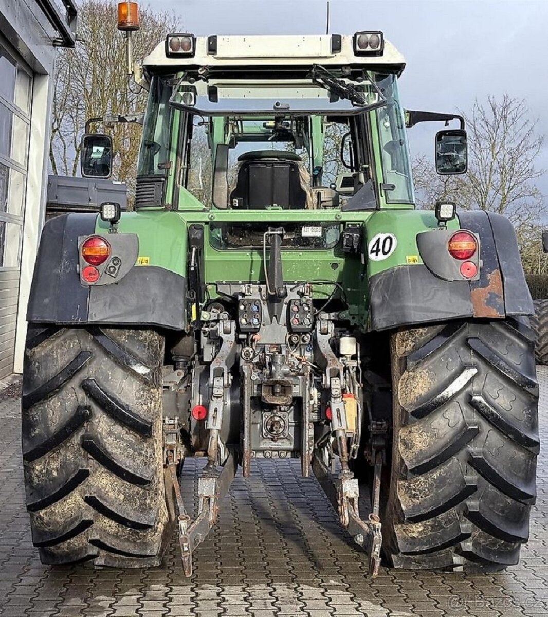 TRAKTOR TOP STAV & BOHATÁ VÝBAVA•Fendt 820-VarioTMS• - 4