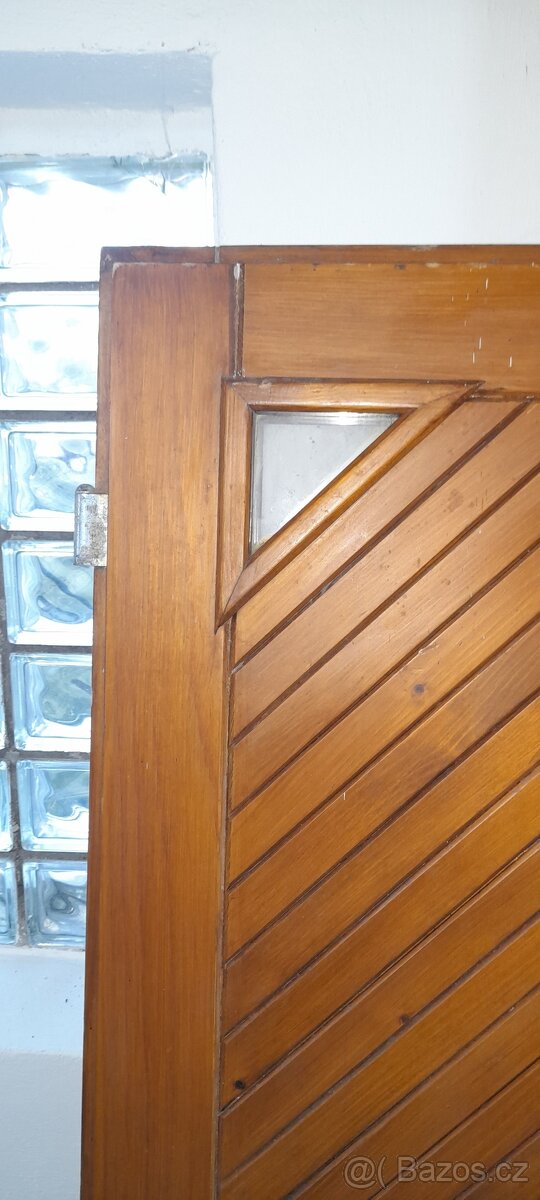 Dřevěné vchodové dveře pravé - 4