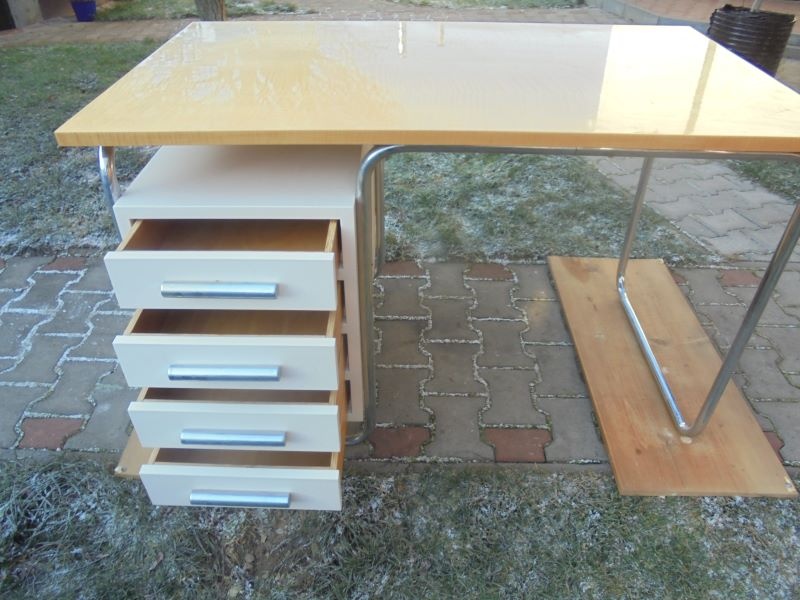 Chromovaný psací stůl - 4