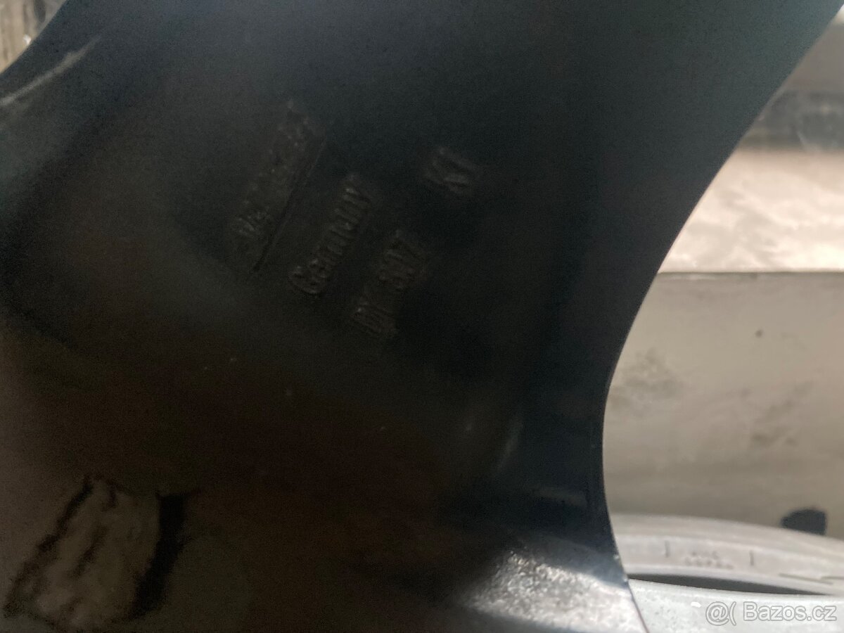 Alu kola 5x100 R17" ET35 - 4