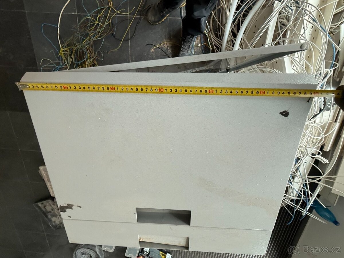 Datový rovaděč / Rack - 4