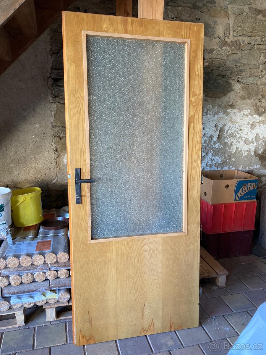 Interiérové dveře prosklené 80x200 pravé - 4