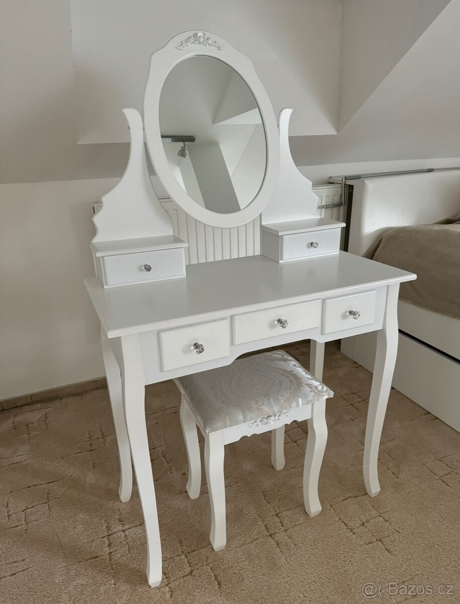 Kosmetický stolek pro slečnu - 4