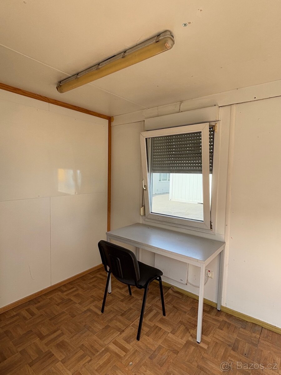 Stavební buňka / dva oddělené vstupy / 6m Containex - 4