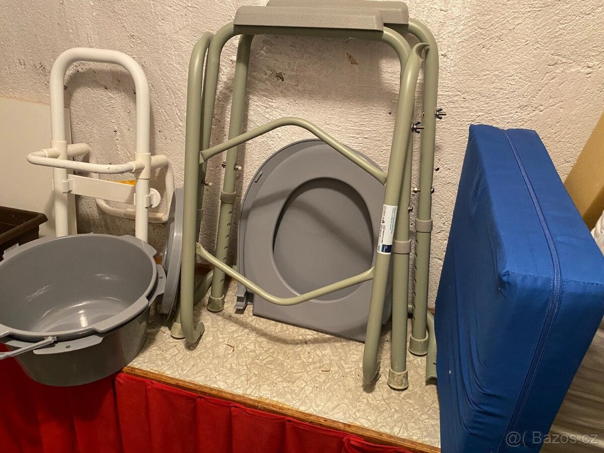 Invalidní vozík a další pomůcky - 4