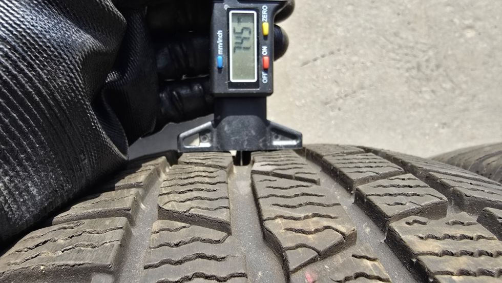 Zimní pneu 205/60/16 Continental - 4