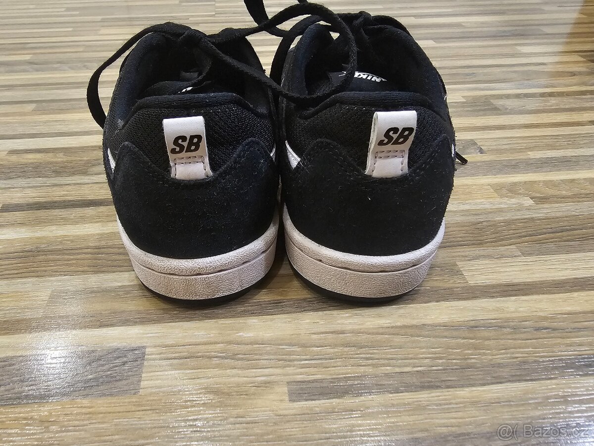 Prodám kožené boty Nike vel. 36 s odpruženou stélkou - 4