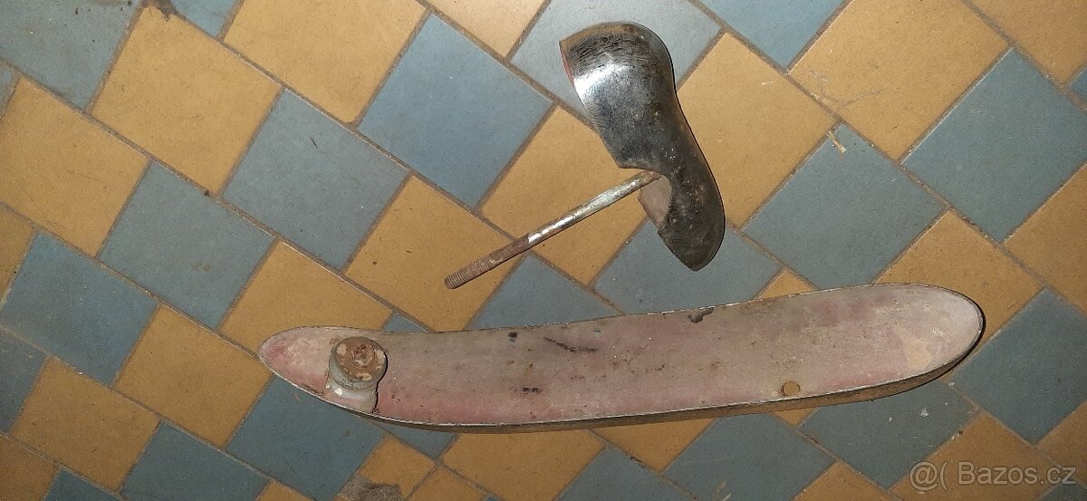 ŠKODA Felicia,Octavia jeden přední nárazník se slzou - 4