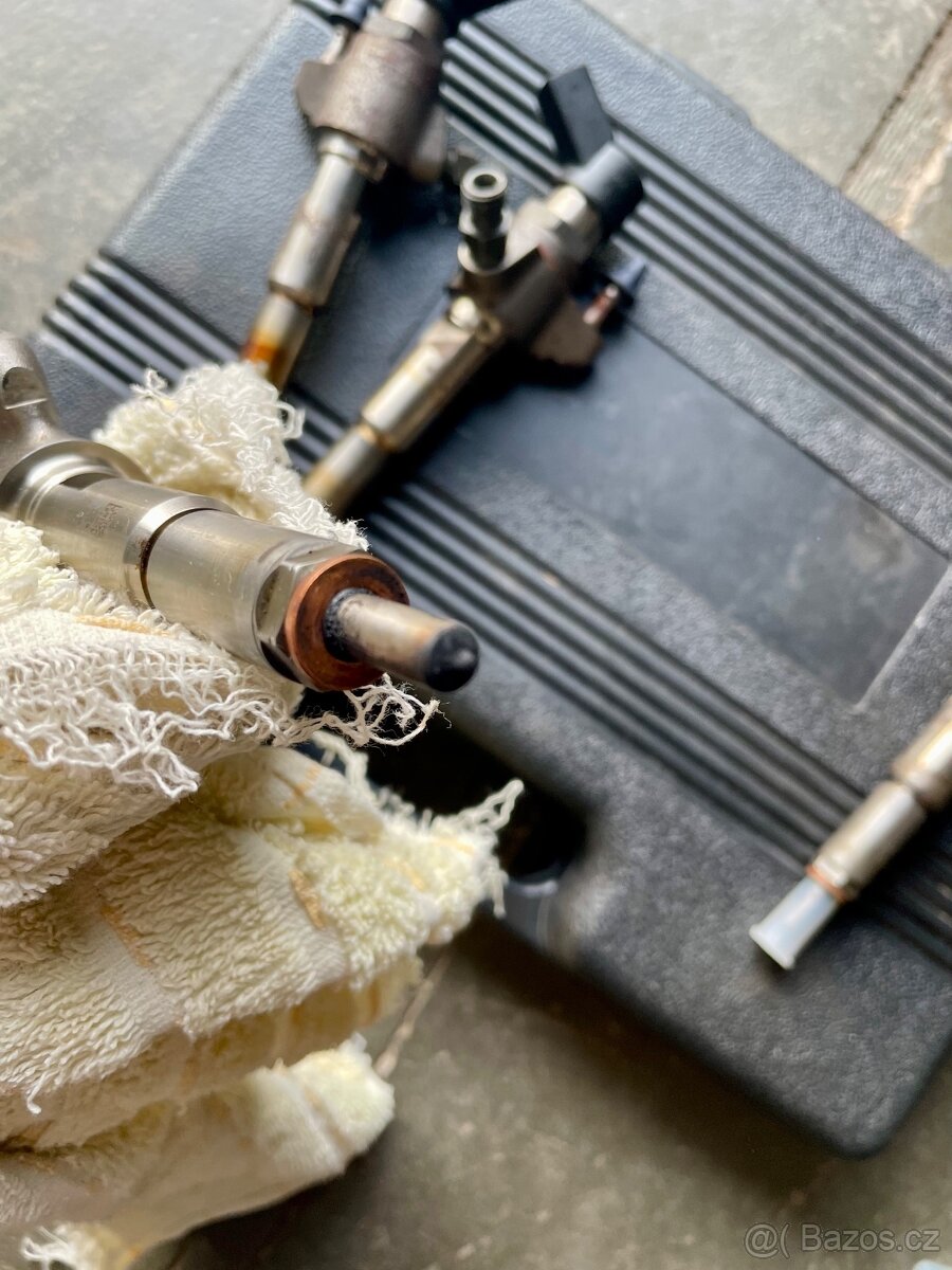 Vstřikovače Volvo V40 1.6D D2 Continental originál. - 4