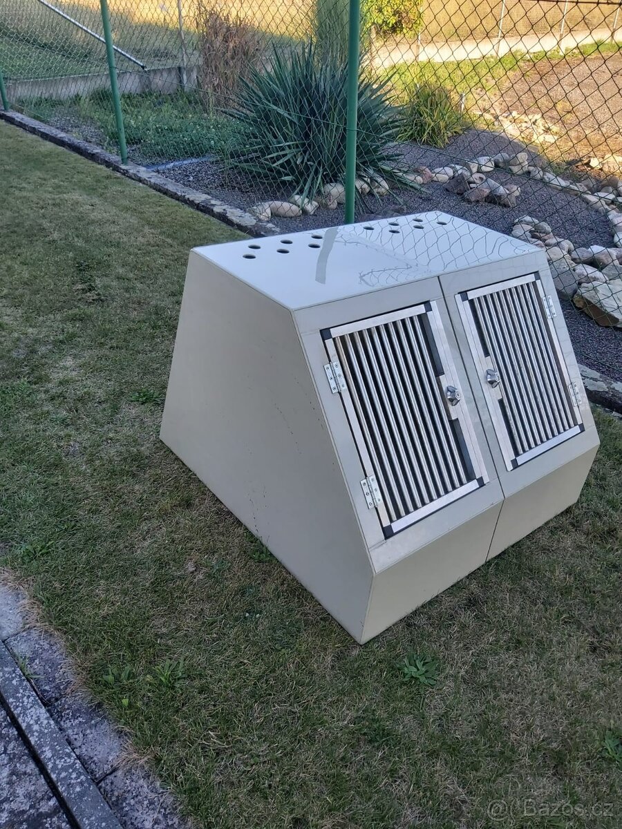 Prodám plastovou bednu na přepravu psů - 4