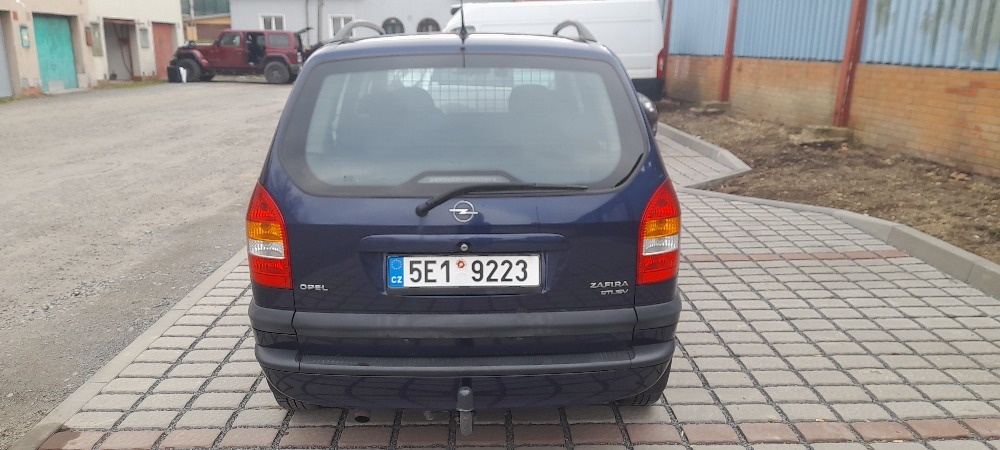 Opel Zafira 2.0DTi - 4