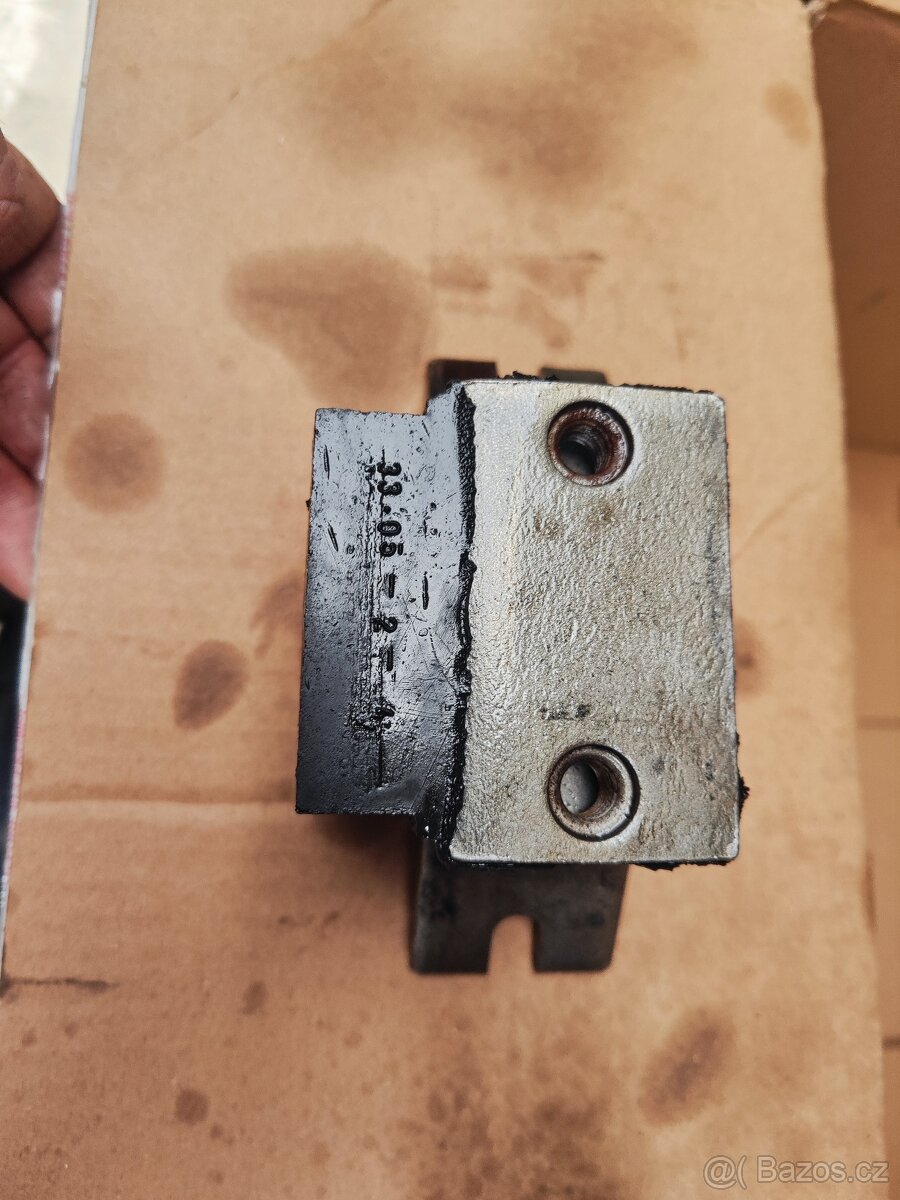 Silenblok prevodovky škoda - 4