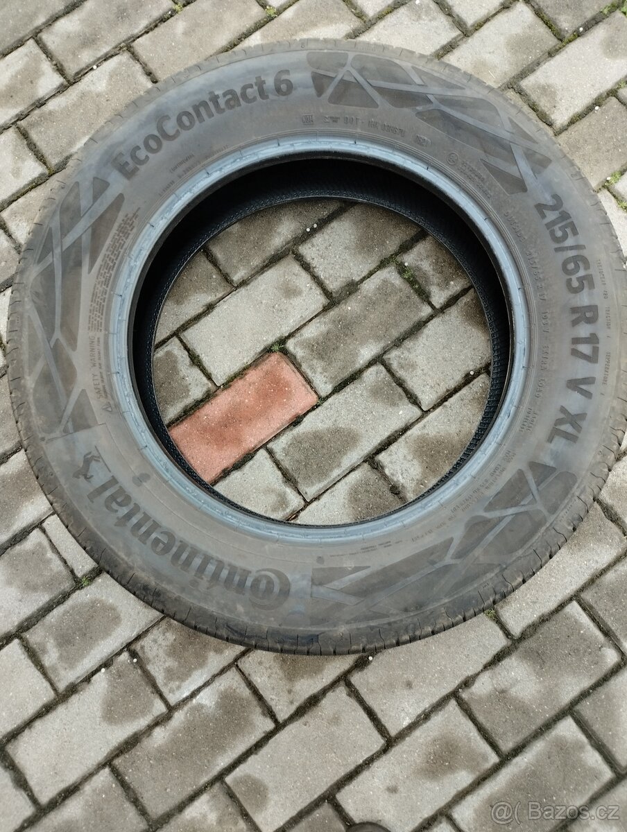 Continental 215/65R17 DOT0621 - 4