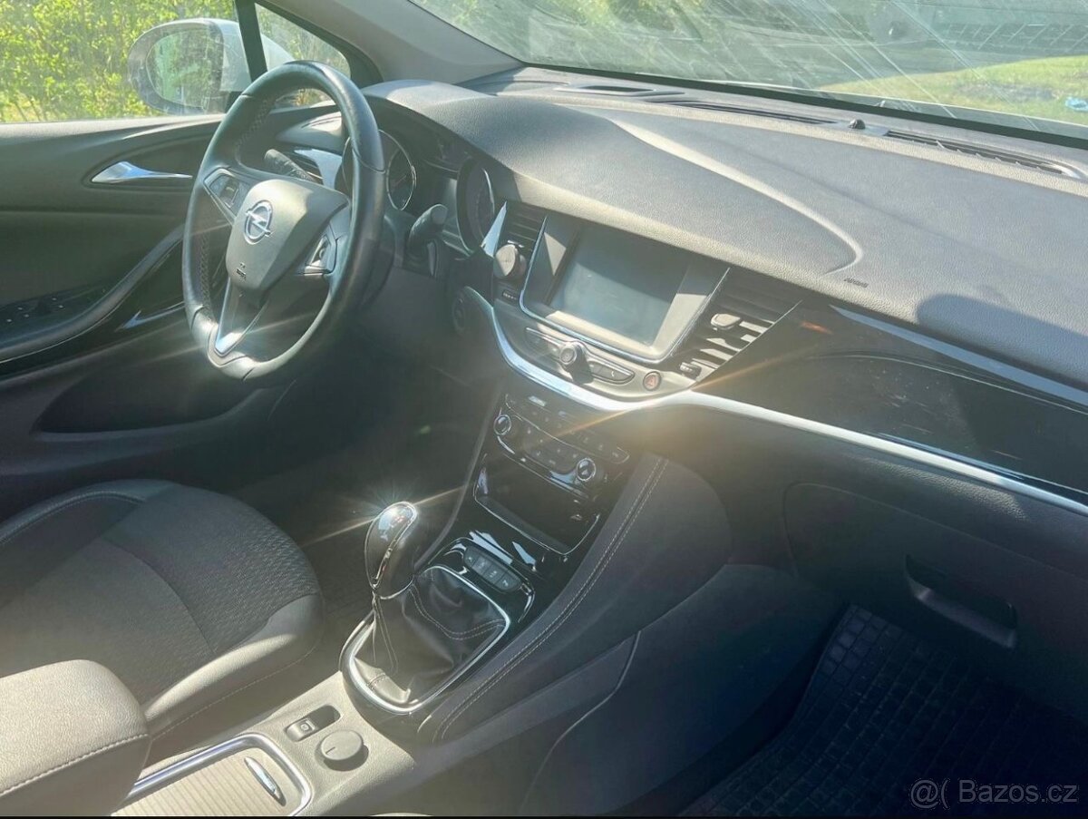 Opel Astra kombi - 4