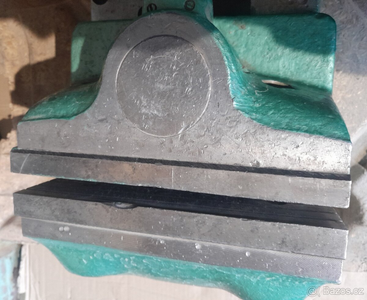 Masivní strojní svěrák 250mm Odpočet DPH - 4