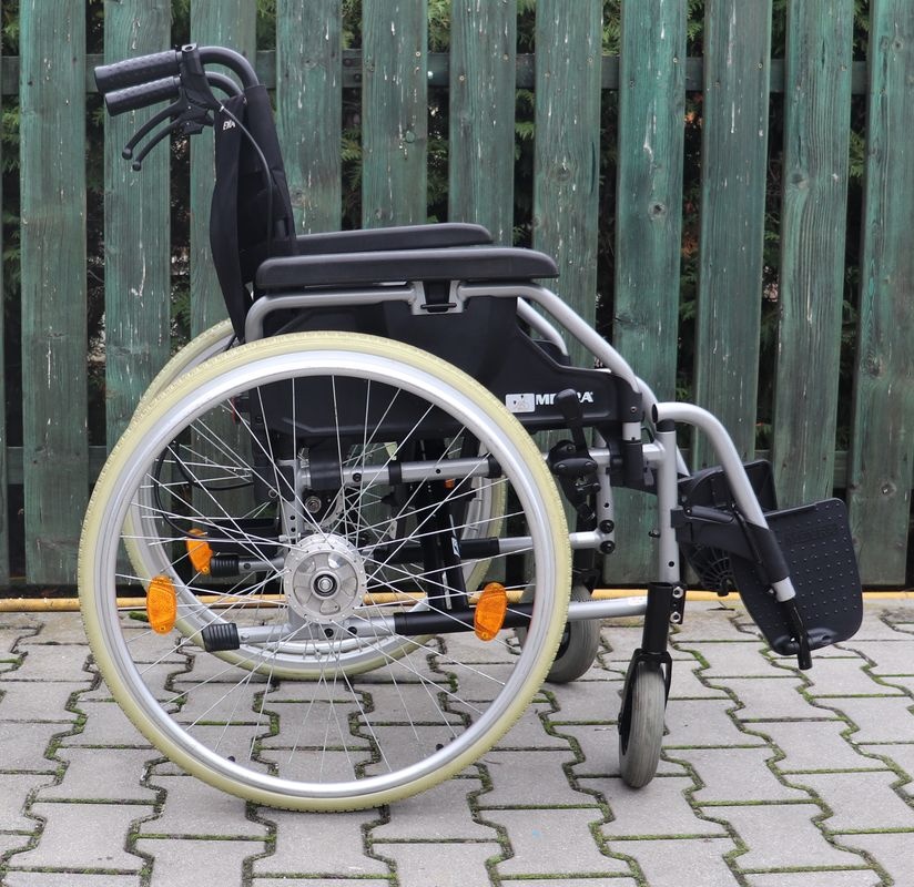 034-Mechanický invalidní vozík Meyra. - 4