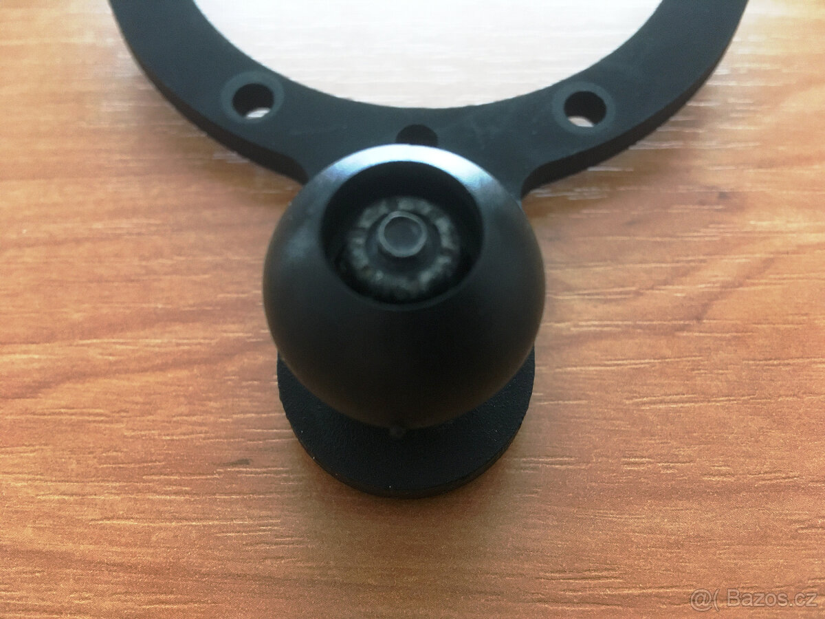 RAM Mounts na víčko nádrže BMW / Kawasaki - 4