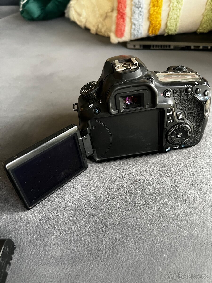 Canon EOS 60D + objektiv Canon 50mm 1.8f - 4
