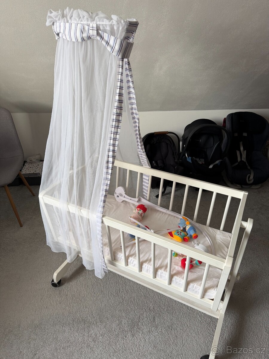 Dětská kolébka s příslušenstvím (postýlka) - 4