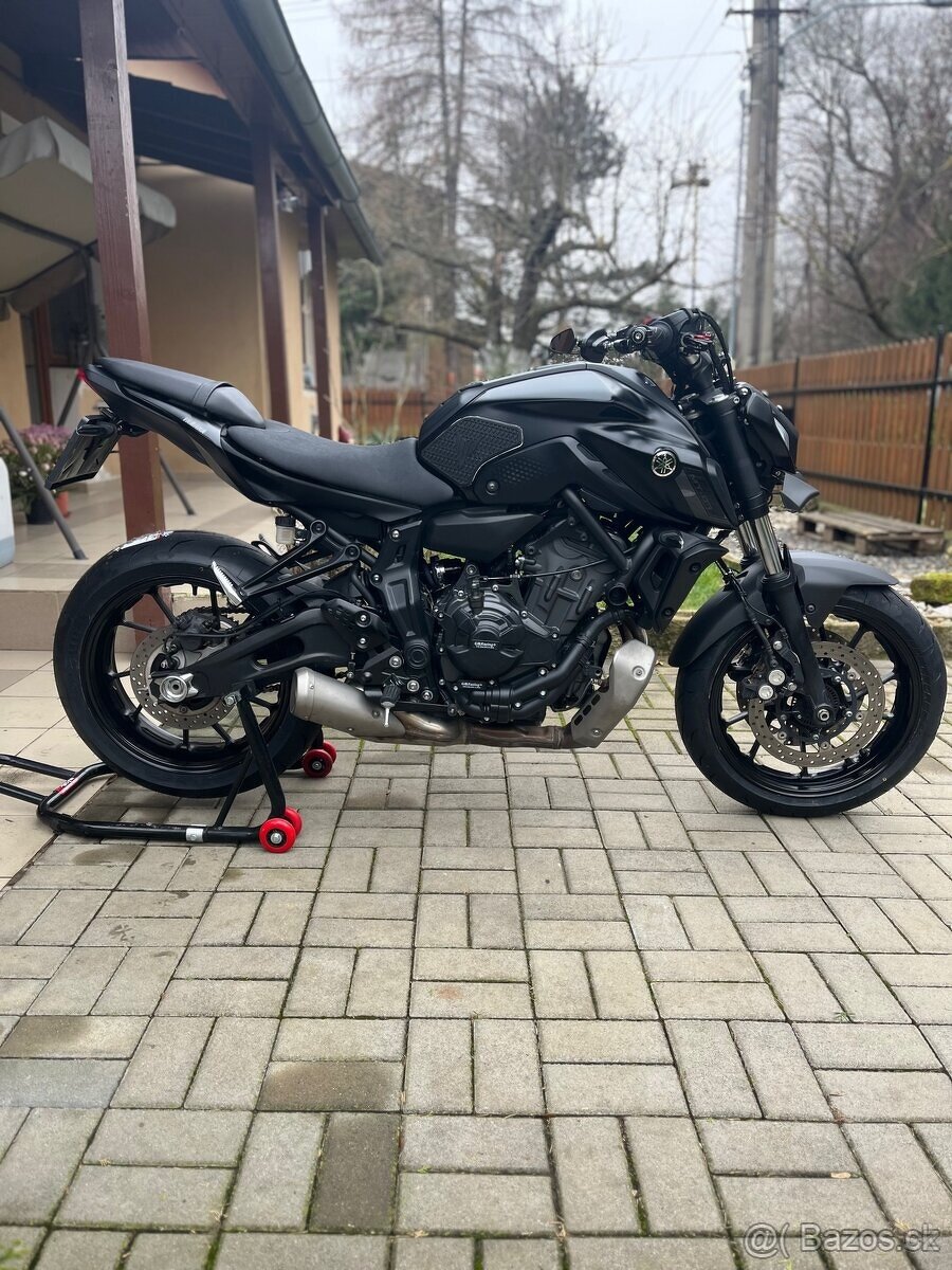 Yamaha MT-07 (2022) | A2 – 35 kW - 4