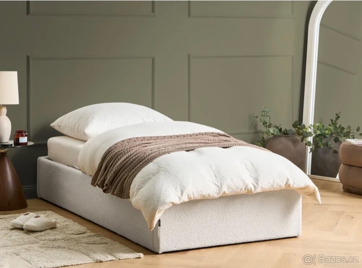 Postel s matrací - 4