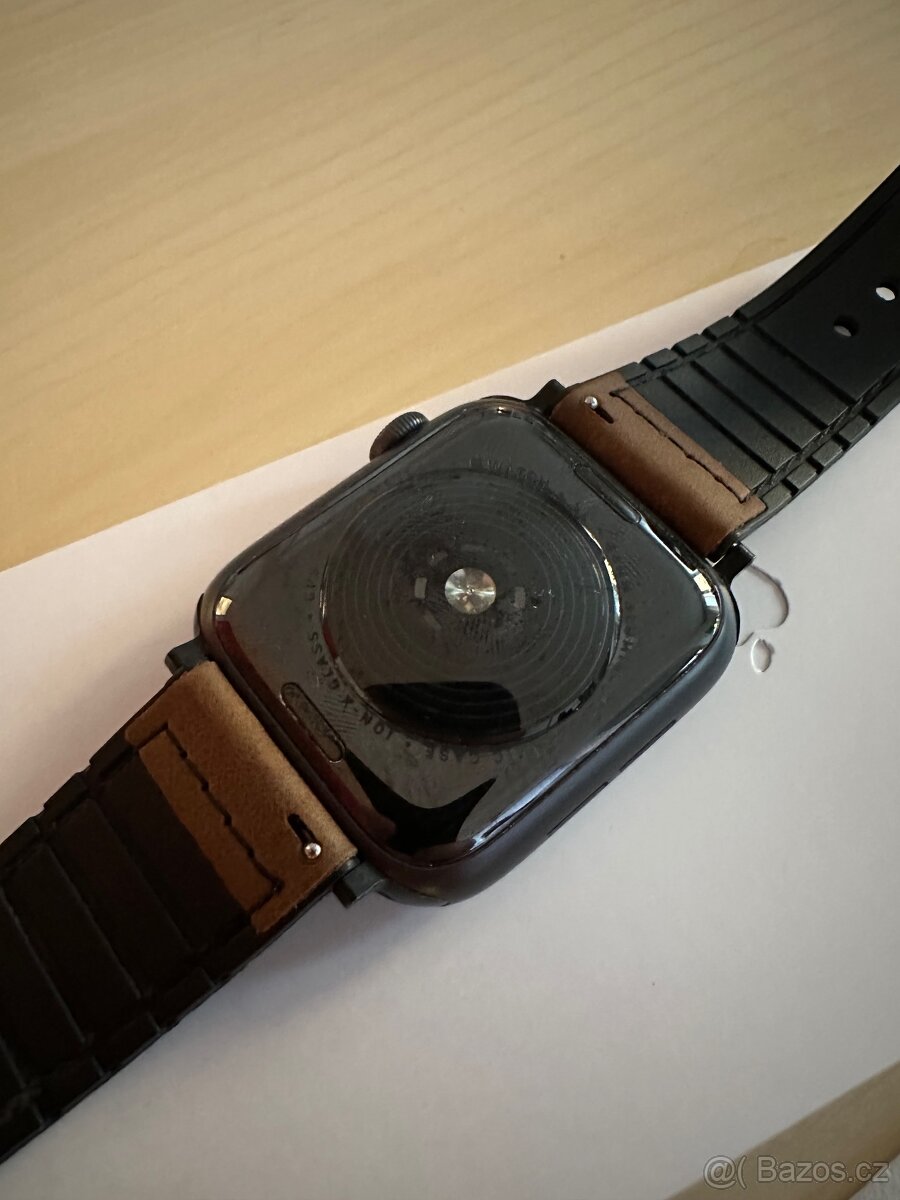 Apple Watch SE 44mm gray - 4