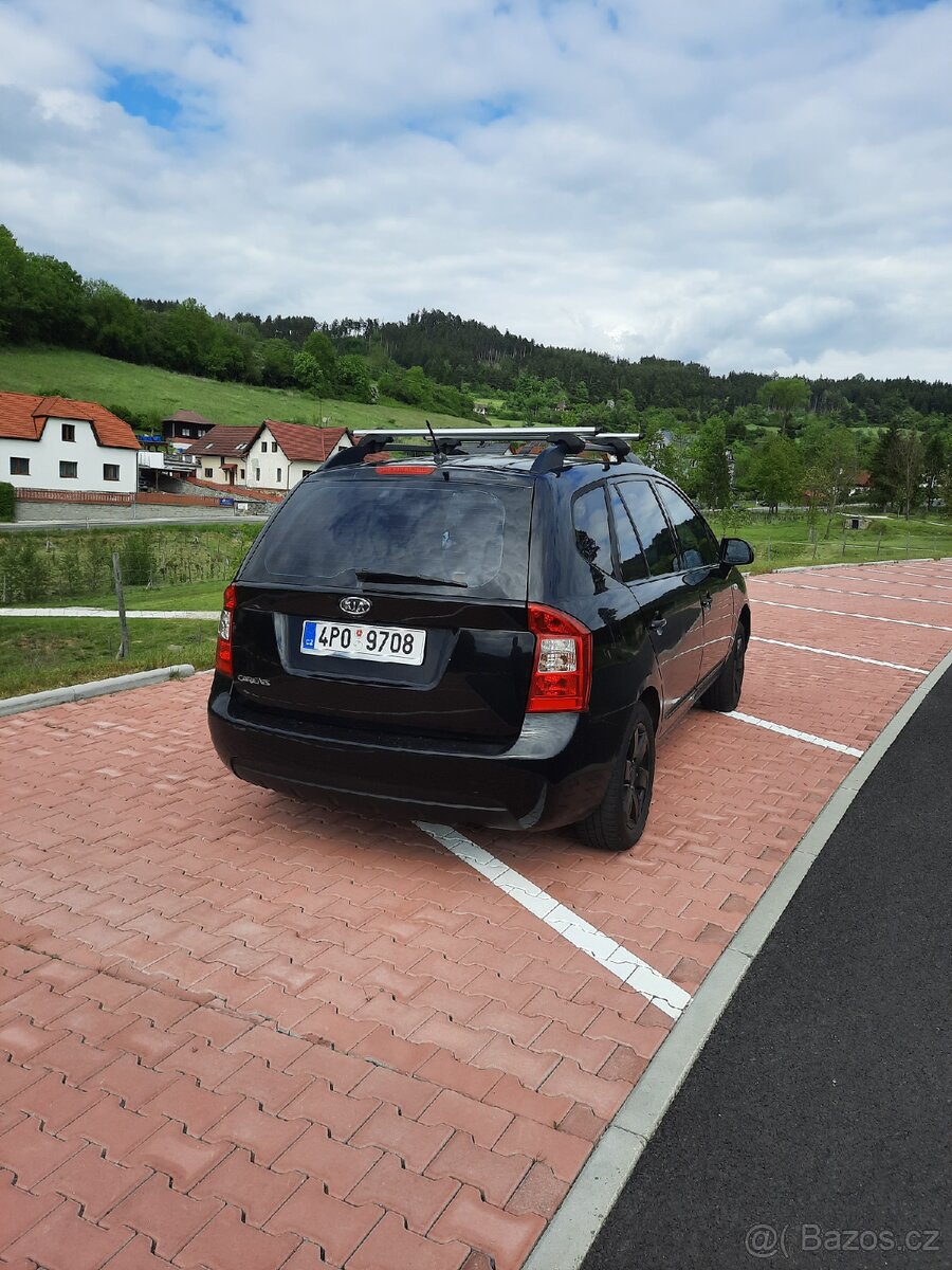 KIA CARENS - 4