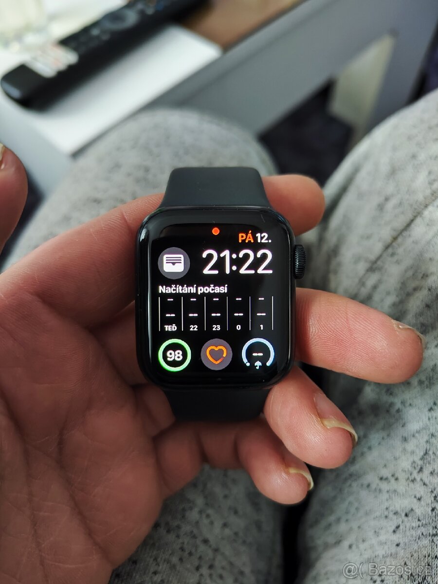 Apple watch SE 2 Generace - 4
