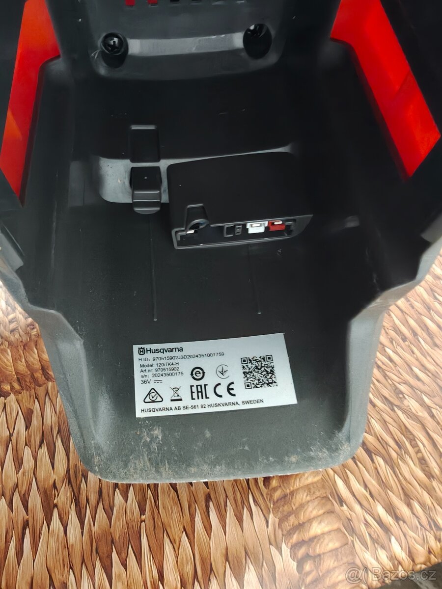 Tyčový plotostrih Husqvarna 120i tk4 - 4