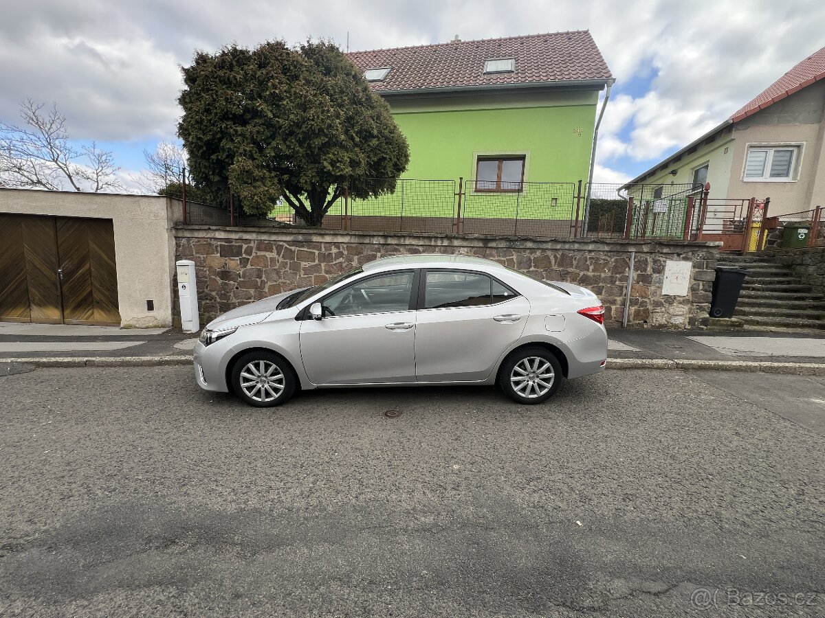 Toyota Corola servisní kniha - 4