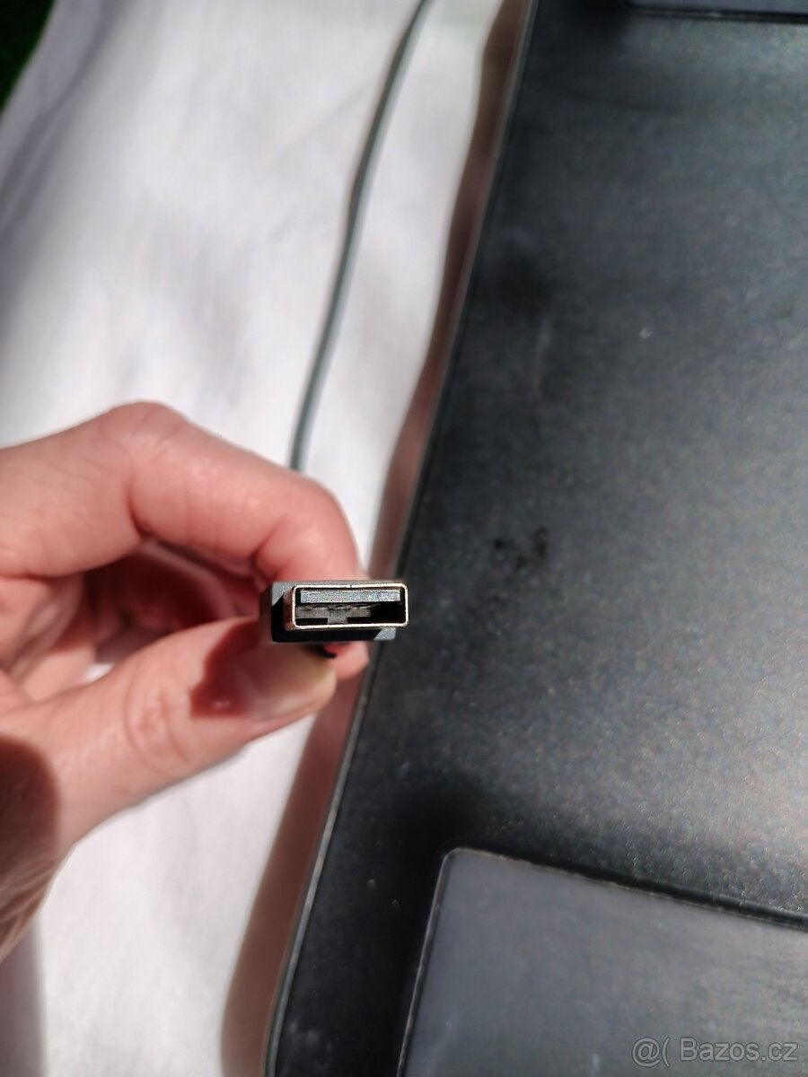 Chladič pod notebook - 4