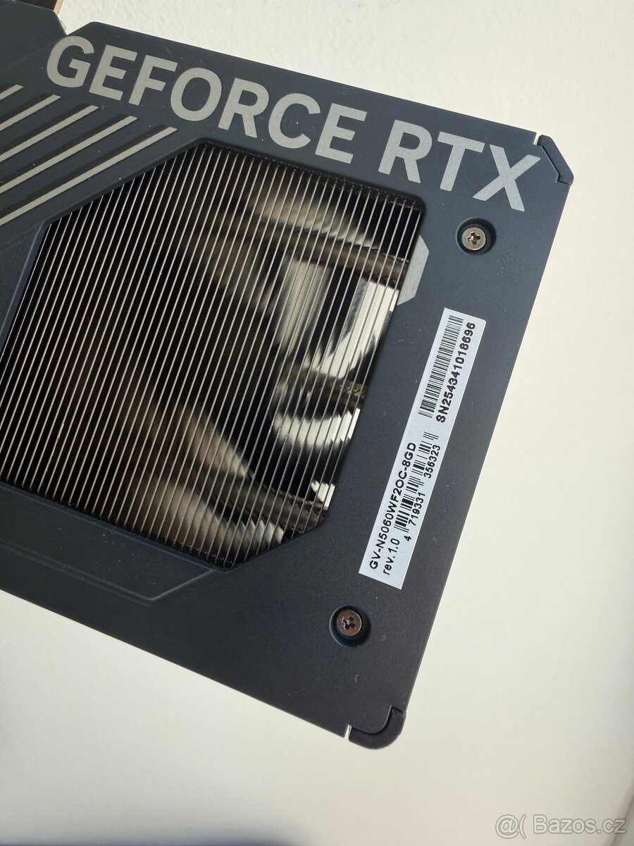 GIGABYTE GeForce RTX 5060 WINDFORCE OC 8 - 4