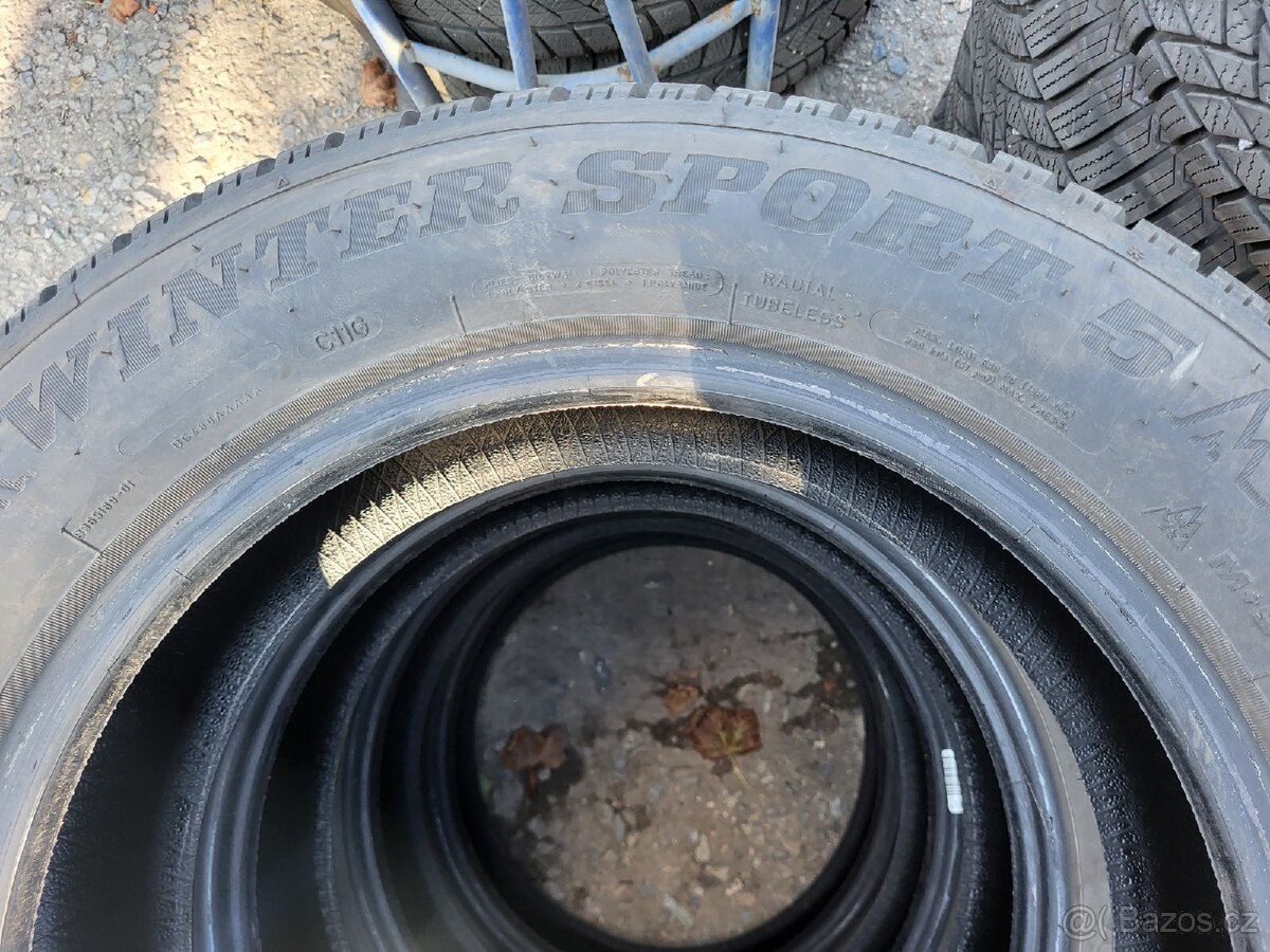 205 60 16" Dunlop Winter Sport 5 - 4