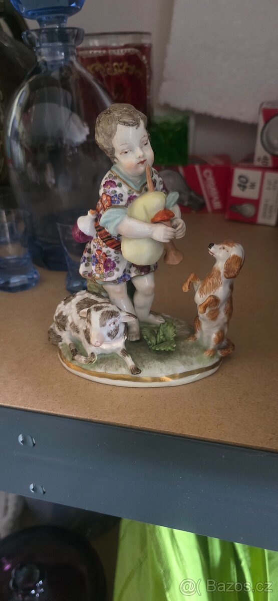 Krásná porcelánová soška - 4